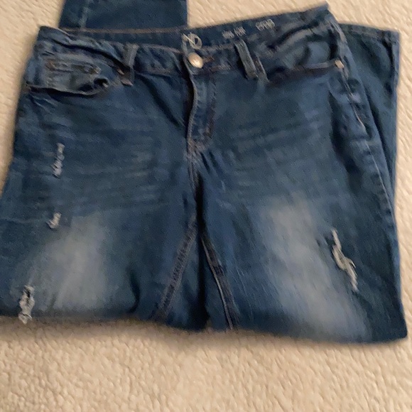 Women’s New Directions Crop Stretch Jeans 10R - Picture 2 of 5